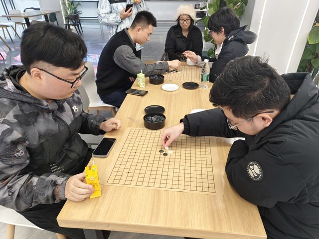 3、五子棋比赛